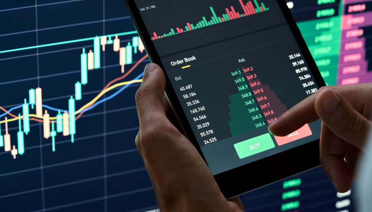 Crypto ontbijt: Bitcoin kosten dalen, miners kiezen AI, FTX verkoopt solana Crypto ontbijt: Bitcoin kosten dalen, miners kiezen AI, FTX verkoopt solana