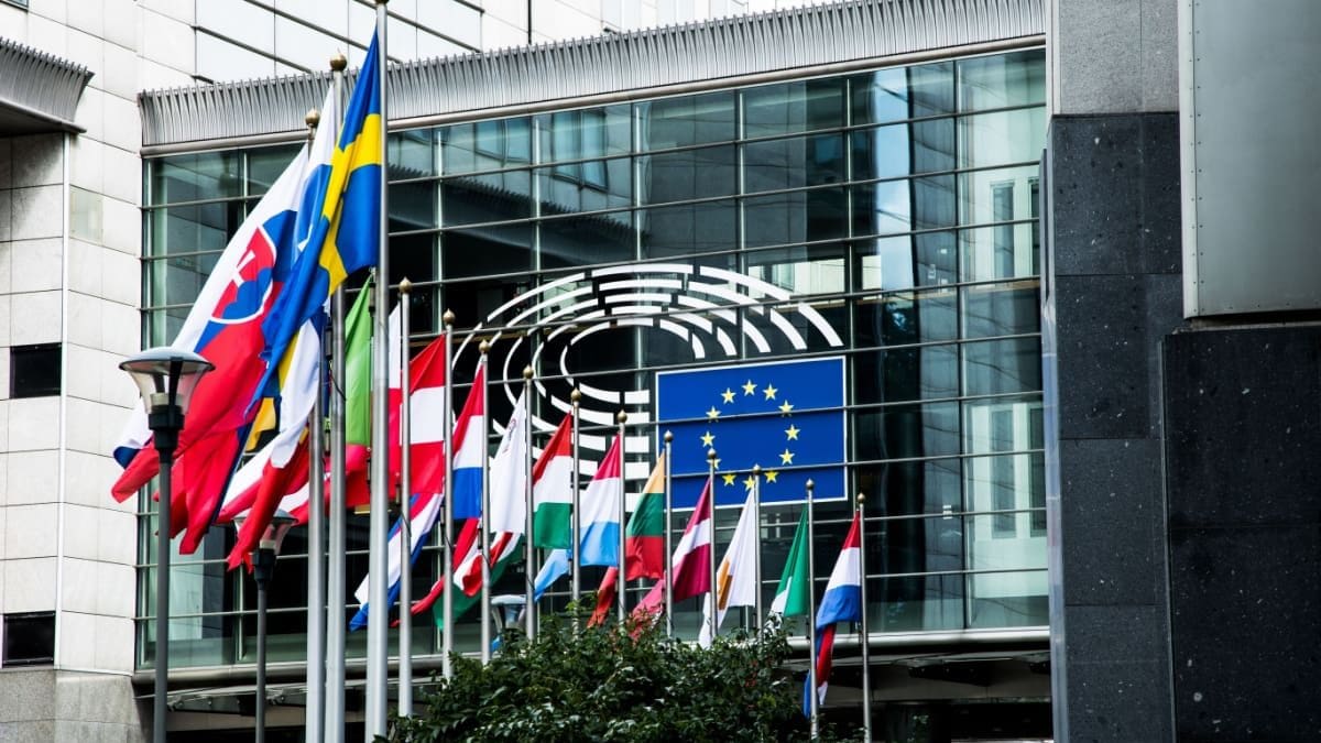 1 von 3 europäischen Anlegern wechselt die Bank für ein besseres Krypto-Angebot