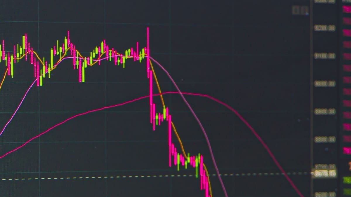 bitcoin-koers-daling-etf 2 oorzaken waarom bitcoin koers daalt, ondanks ETF goedkeuringen