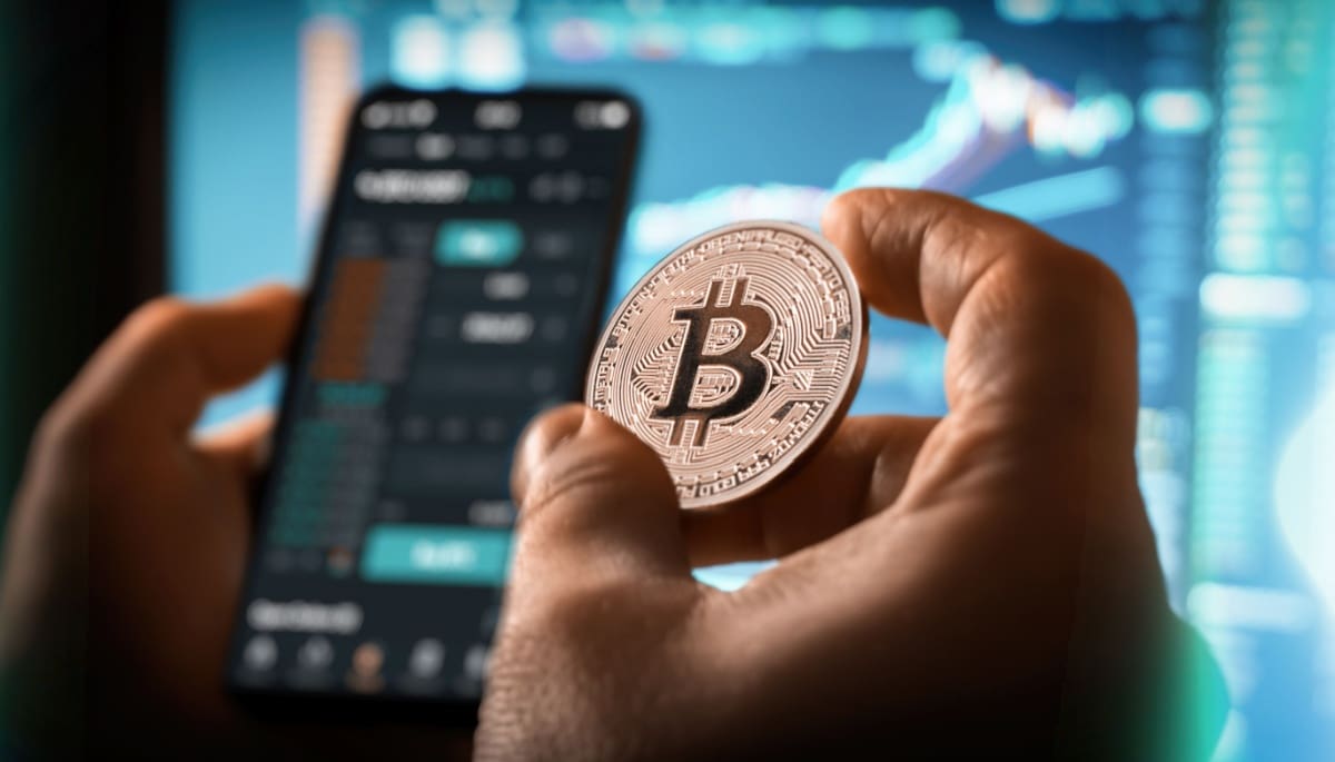 bitcoin-demand-drops Jeden Monat Bitcoin kaufen: Lohnt sich das 2026 überhaupt noch?