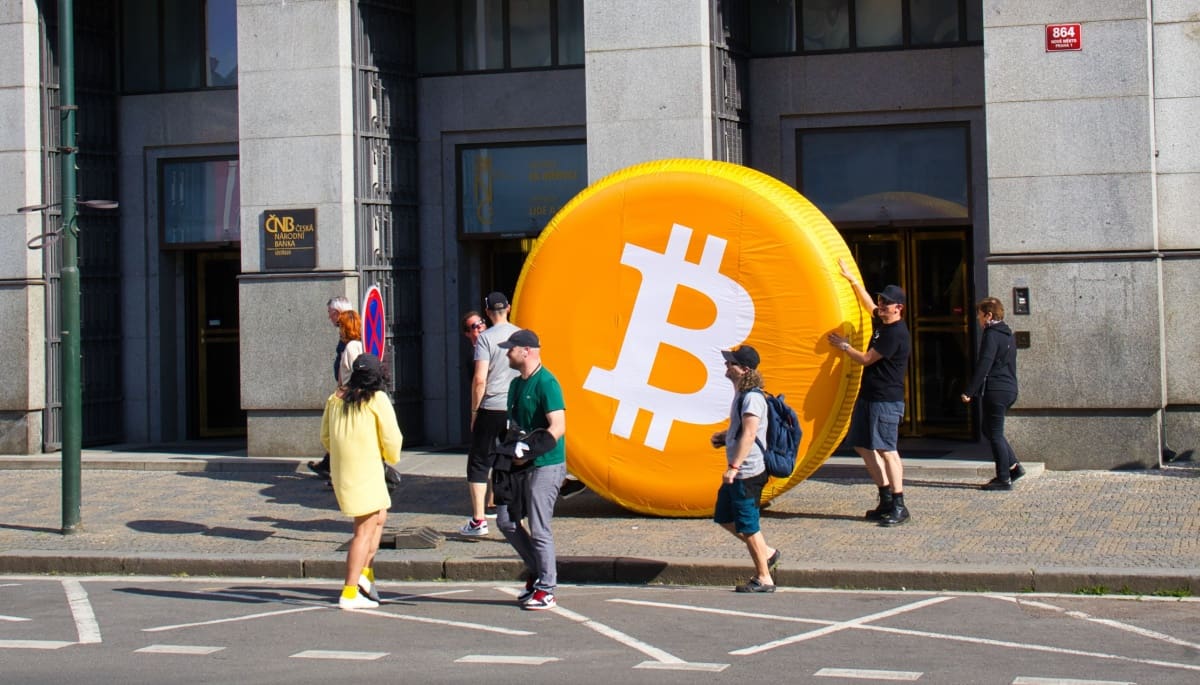 Bericht: Mehrheit der Investoren sieht Bitcoin als unterbewertet Bericht: Mehrheit der Investoren sieht Bitcoin als unterbewertet