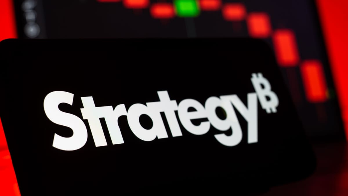 Strategy will möglicherweise doch Bitcoin verkaufen – Kurs gerät unter Druck Strategy will möglicherweise doch Bitcoin verkaufen – Kurs gerät unter Druck