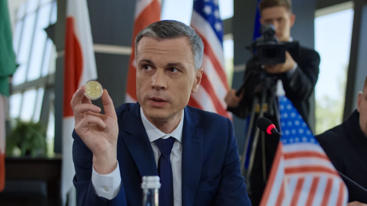 Amerikanische Politiker beginnen, Bitcoin und Tech-Aktien zu kaufen